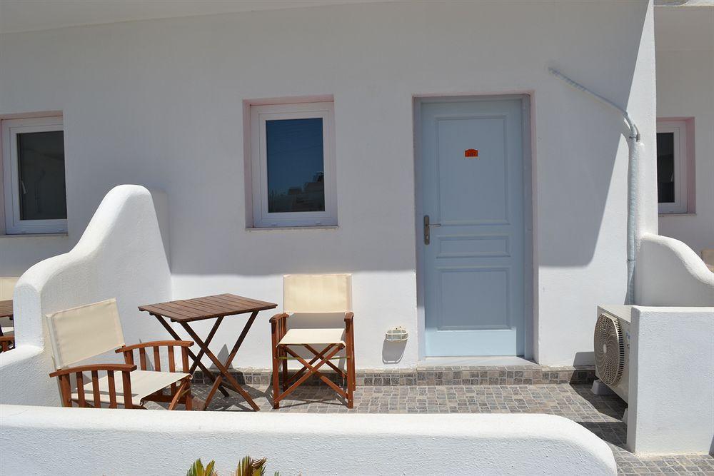 Odysseas Perivolos (Santorini)