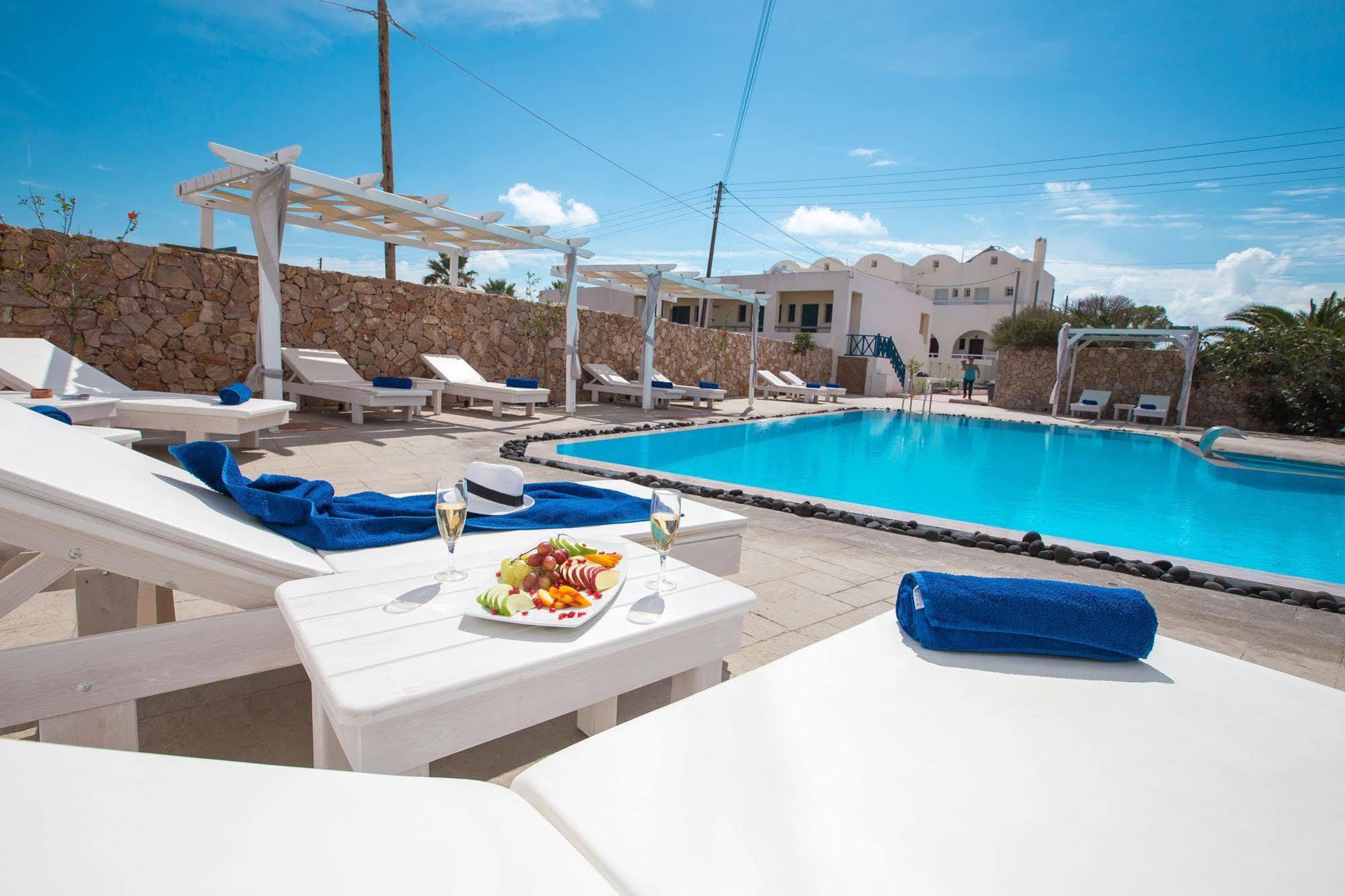 Odysseas Perivolos (Santorini)