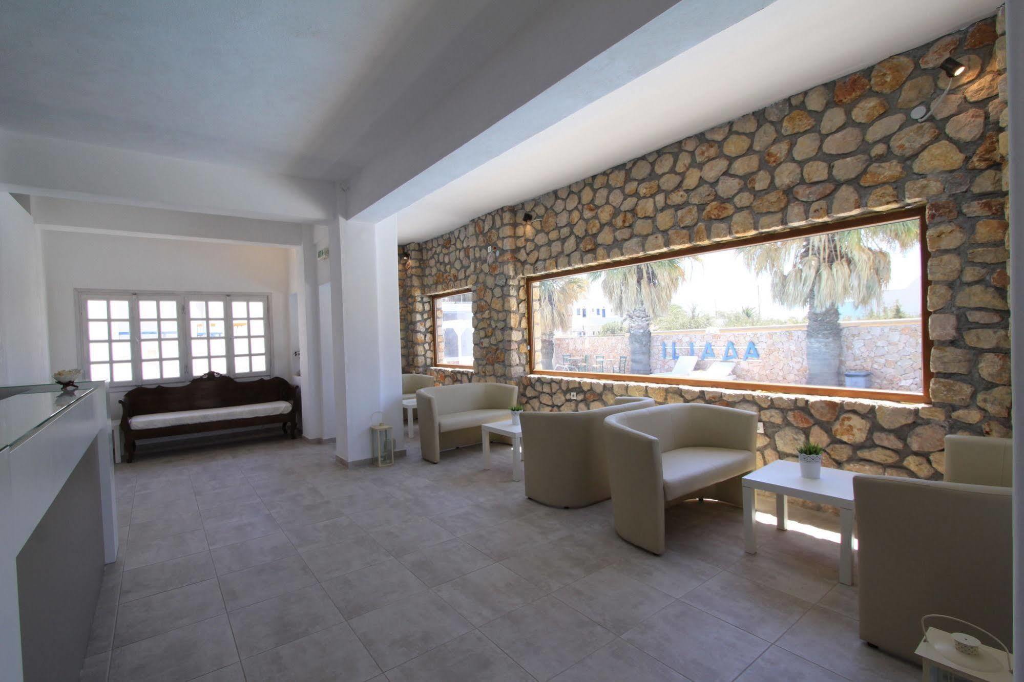 Odysseas 3* Perivolos (Santorini)
